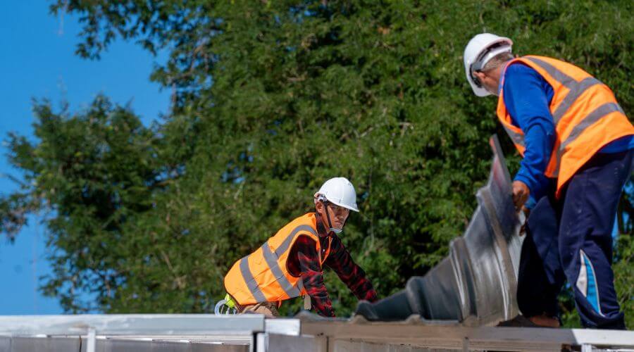 Professional gutter cleaning in Avon By The Sea, NJ